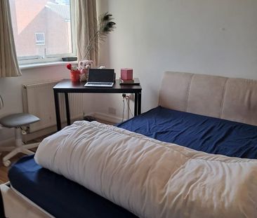 Room in a Shared Flat, Scoulding House, E14 - Photo 5