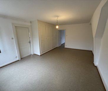 Location Appartement 4 pièces 83m² - Photo 2