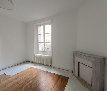 Location Appartement 4 pièces 90m² RENNES 35700 - Photo 2