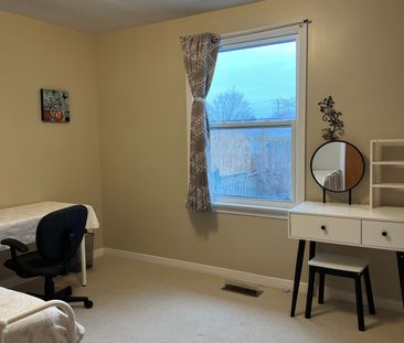 For Lease - 37 Tremelly Crescent, Toronto, Ontario - Photo 5