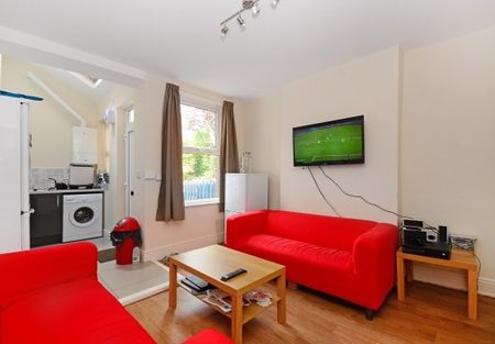 1 room available in a 4 bed house - Photo 4