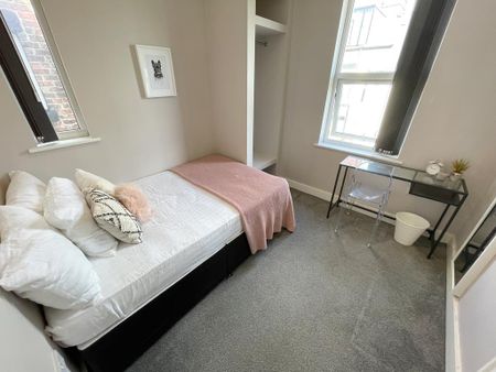 5 bedroom terraced house to rent - Photo 5