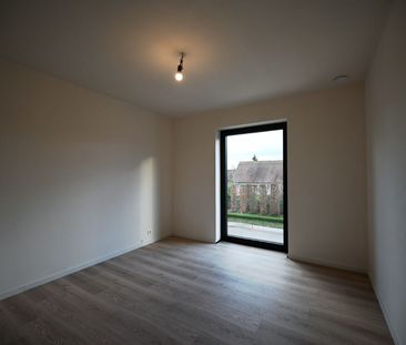 Moderne en ruime open bebouwing (nieuwbouw) met 4 slaapkamers en tuin! - Photo 5