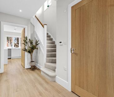 3 bedroom detached house to rent - Photo 2