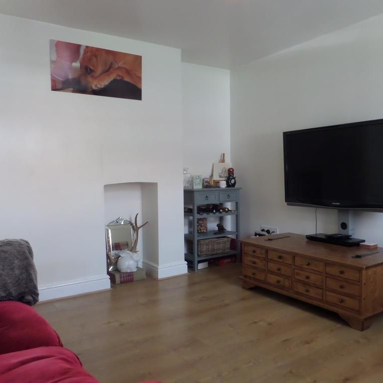 2 bedroom cottage to rent - Photo 1