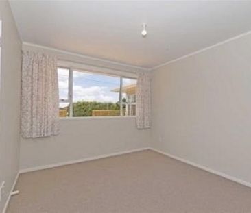 62 Waimumu Road, Massey - Photo 2
