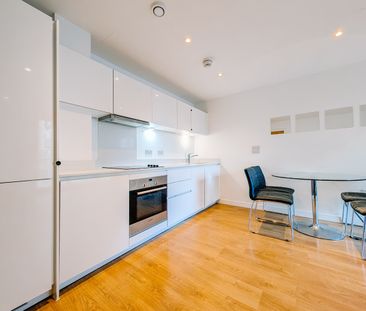 2 Bed Flat, Sargasso Court, E3 - Photo 4