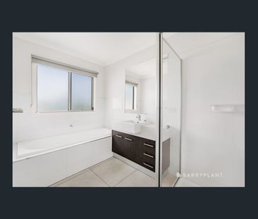 RESERVOIR - 2 BEDROOMS PLUS STUDY - Photo 5