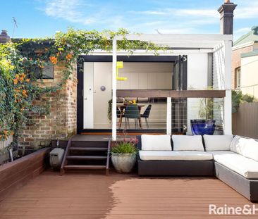 Spacious Home In Prime Location - Photo 2