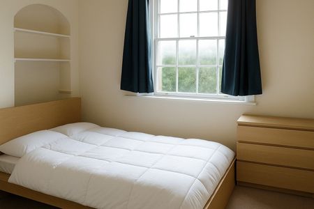 7 Bed Flat, Perry Road, BS1 - Photo 2