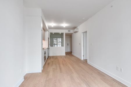 Condo for rent, Longueuil (Le Vieux-Longueuil) - Photo 2