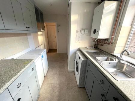 2 bedroom terraced house to rent - Photo 3