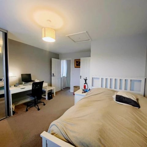 En-Suite - Photo 1