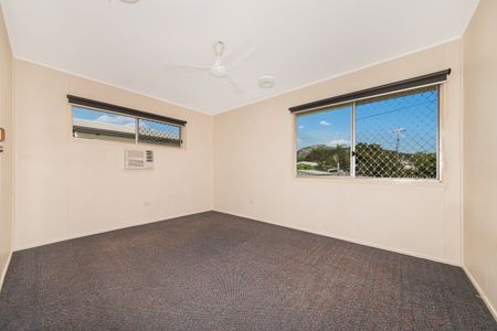32 Wakeford Street, Aitkenvale QLD 4814 - House For Rent | Domain - Photo 2
