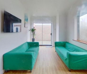 5 bedroom private hall to rent - Photo 2