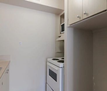 1975 de Maisonneuve — Studio - unit 602 - Photo 3