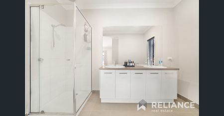 Four bedroom home in Point Cook - Photo 2