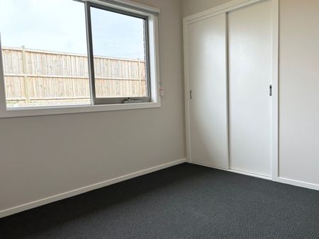 LUXURIOUS FAMILY HOME!!! - Photo 3