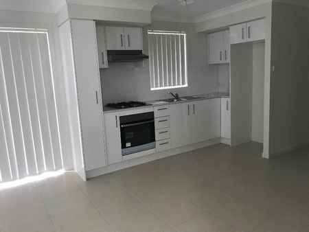 Brand New 2 Bedroom Studio Apartment! - Photo 5