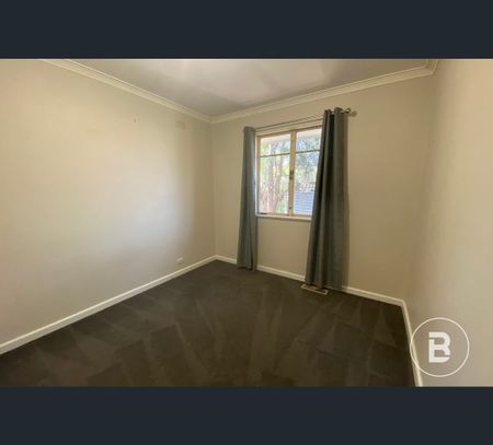 20 Clarence Avenue, Kennington, Vic 3550 - Photo 4