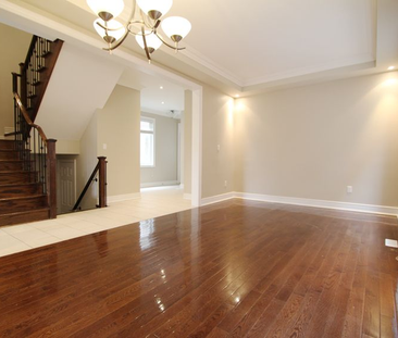 For Lease - 132 Farmstead Road, Richmond Hill, Ontario - Photo 4