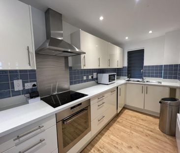 2 bedroom apartment to rent - Photo 3