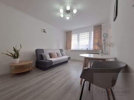 Nowa i pachnąca kawalerka na popularnym osiedlu - Photo 3