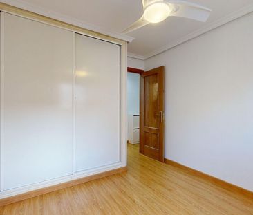 Piso de alquiler en Calle de Pinos Baja, Valdeacederas - Photo 4