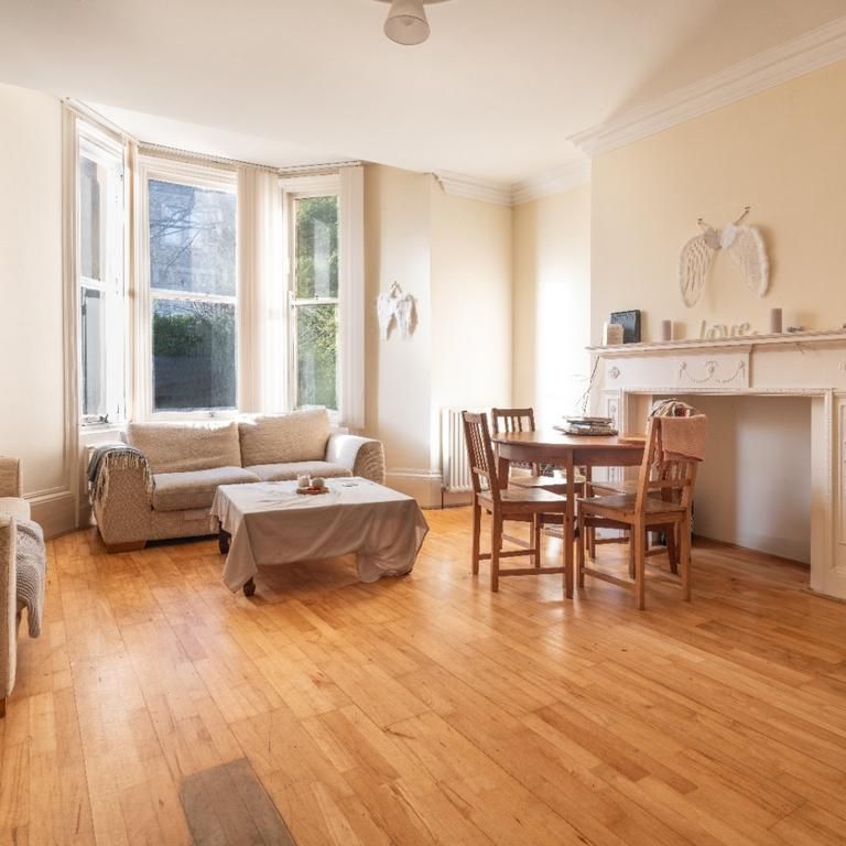 4 bedroom semi-detached house to rent - Photo 1