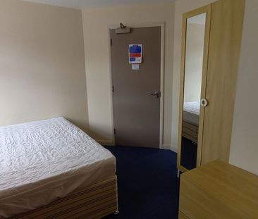Hawkins Road Unit 4 Rm 5, Earlsdon - Photo 4