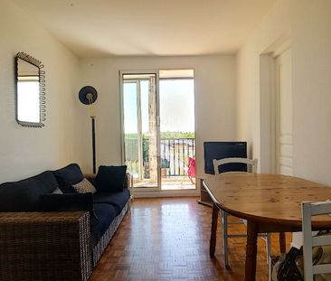 Location Appartement 4 pièces 77m² - Photo 2