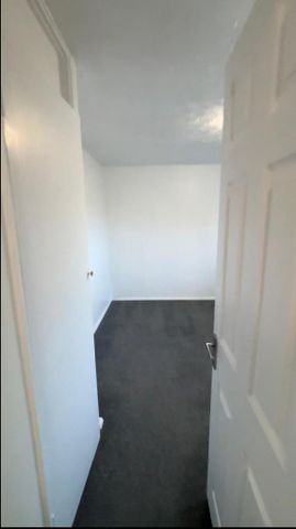 2 bedroom semi-detached house to rent - Photo 5