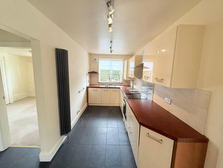2 bedroom flat to rent - Photo 5