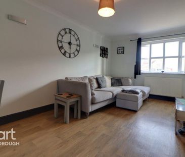 2 bedroom end of terrace house to rent - Photo 2