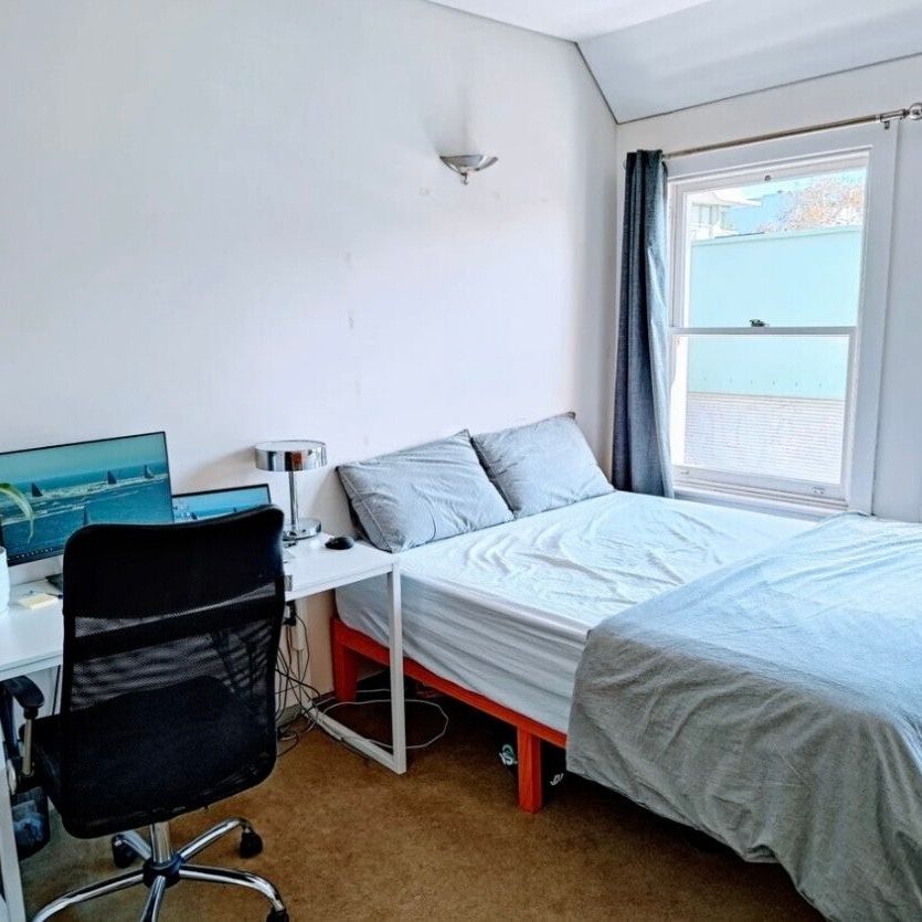 Woolloomooloo - Photo 1