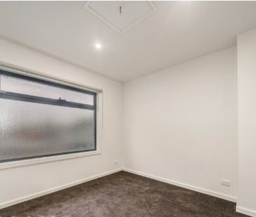 Modern Living in a Quiet Court Setting - Photo 1