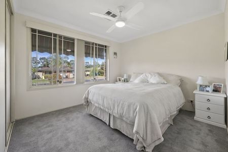 IMMACULATE FAMILY HOME !!! - Photo 4