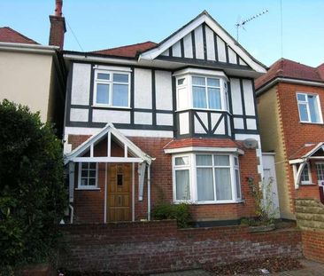 Bedroom Detached House In Winton, BH9 - Photo 6