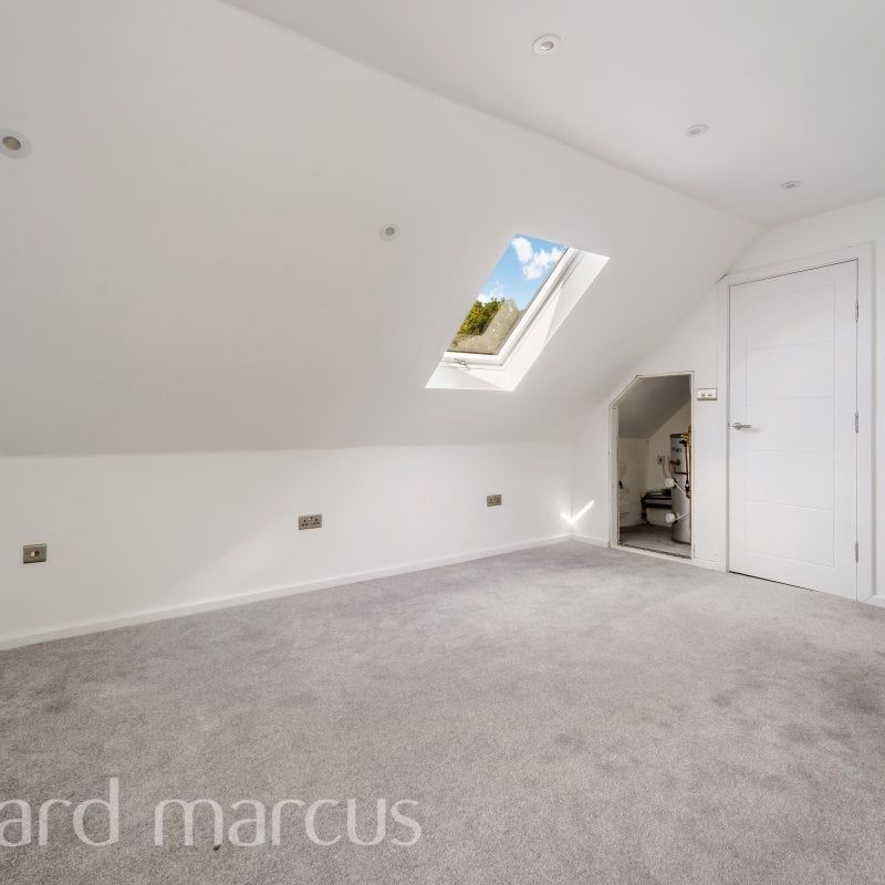 Hounslow Road - Photo 1
