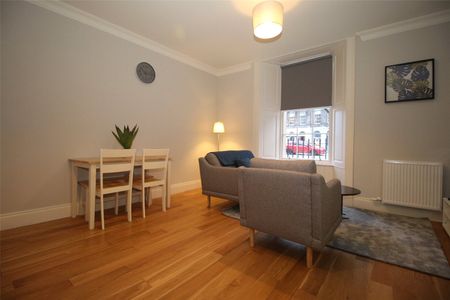 Flat 2, 10 Bernard Street - Photo 5