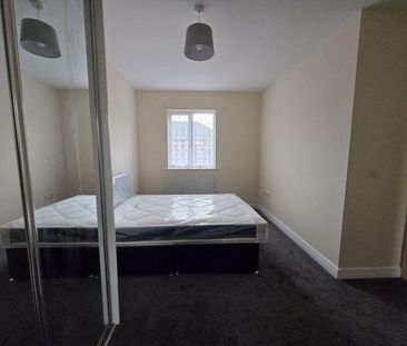 3 bedroom terraced house to rent - Photo 5