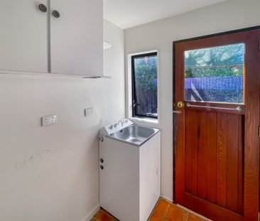 PETONE LIVING - Photo 2