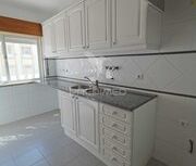 Rent Apartment 1 bedrooms Rio de Mouro Sintra - lots of natural lig... - Photo 5