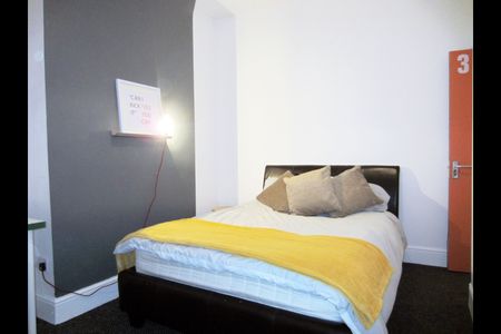 5 Bed Terraced House, Thornycroft Road, L15 - Photo 3