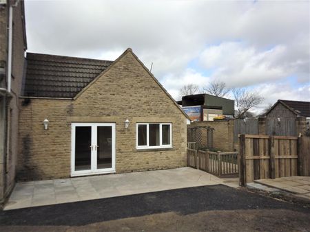 Bristol Road, Allington, SN14 - Photo 2