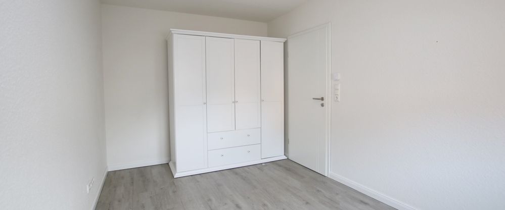 Neuwertige Erdgeschosswohnung mit Terrasse und Pkw-Stellplatz in Westerstede – zentrale Wohnlage - Foto 1