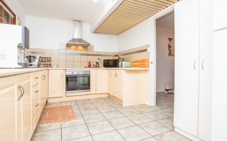 AFFORDABLE BRICK HOME- Well Maintained 3x1 Close to CBD - Photo 5