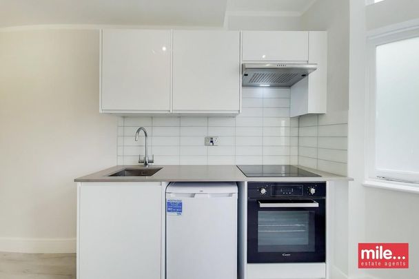 Studio to rent - Photo 1