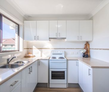 Living in the Heart of Long Jetty - Photo 4