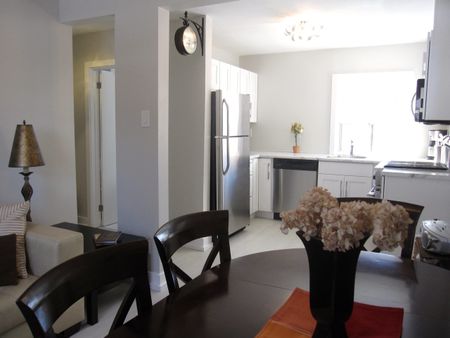 For Lease - 597 Curzon Avenue Unit# Main & Lower, Mississauga, Ontario - Photo 2